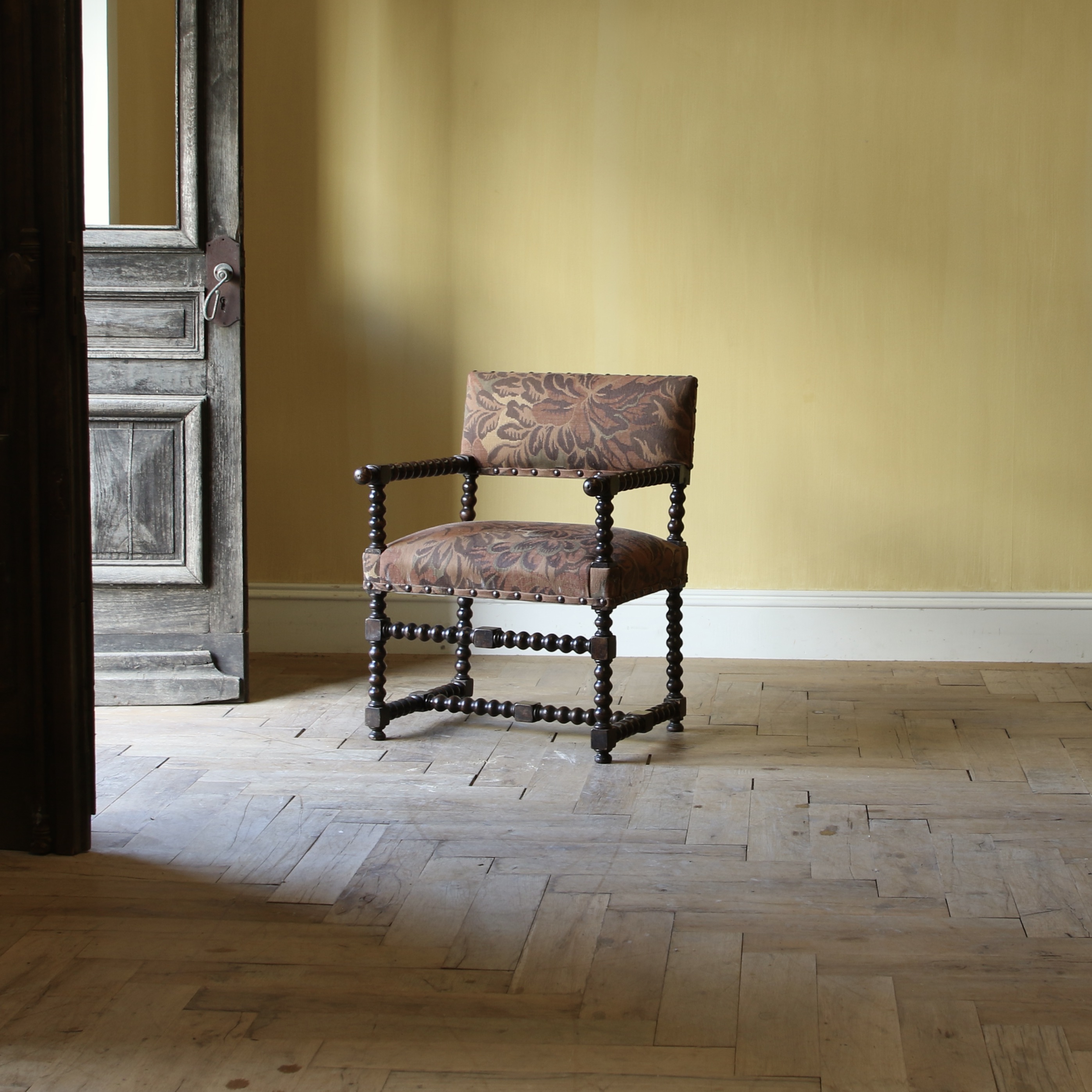155-51 - Bobbin Chair